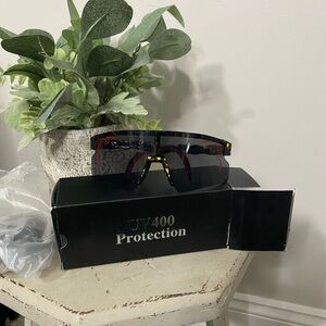 New in Box Youth Baseball Sport Support Outdoor Sunglasses